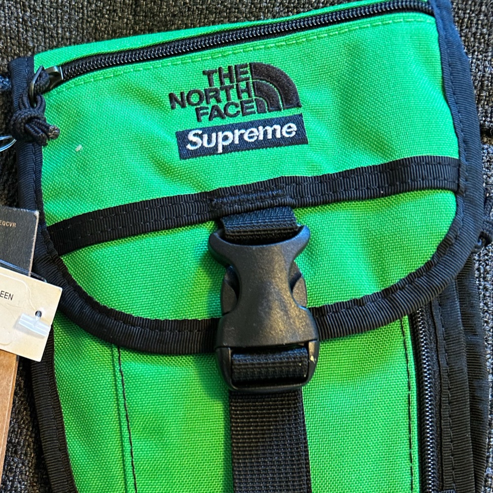 Supreme The North Face RTH Utility pouch bright green